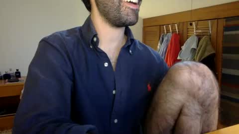 Snapshot of babyhardy chatting on 11/08/25, 01:00 Tom A. online show from 11/08/25, 01:00