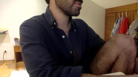 Snapshot of babyhardy chatting on 11/09/25, 01:04 Tom A. online show from 11/09/25, 01:04