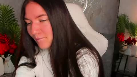 Snapshot of babyisperfect chatting on 05/11/26, 01:33 Sophia online show from 05/11/26, 01:33