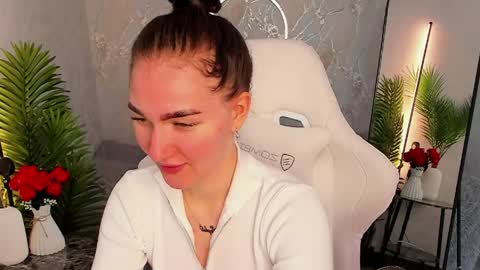 Snapshot of babyisperfect chatting on 05/20/26, 01:45 Sophia online show from 05/20/26, 01:45