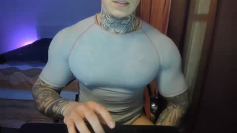 Snapshot of babylewisss chatting on 04/18/26, 02:10 Amil online show from 04/18/26, 02:10