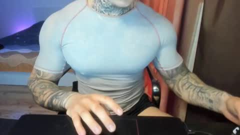 Snapshot of babylewisss chatting on 04/21/26, 02:45 Amil online show from 04/21/26, 02:45