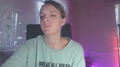 Sonya online show from 09/10/25, 03:39