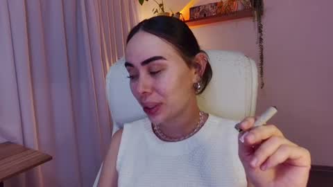 Snapshot of babyprincesstalia chatting on 07/23/26, 03:37 Talia online show from 07/23/26, 03:37