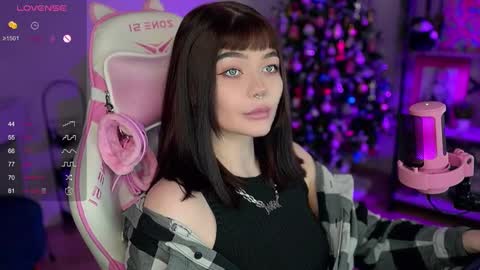 Nika online show from 12/18/24, 10:57