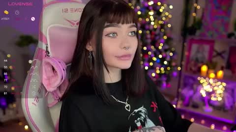 Nika online show from 12/21/24, 10:51