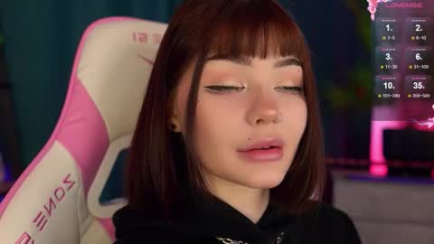 Nika online show from 10/16/25, 06:14