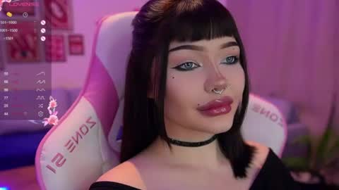 Snapshot of babyroxynill chatting on 06/10/26, 10:30 Nika online show from 06/10/26, 10:30