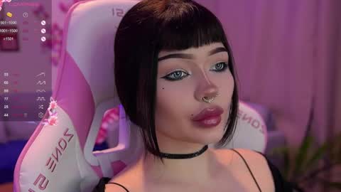 Snapshot of babyroxynill chatting on 06/11/26, 12:32 Nika online show from 06/11/26, 12:32