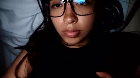 Snapshot of babyymango_ chatting on 02/05/25, 06:04  Gisselle  online show from 02/05/25, 06:04