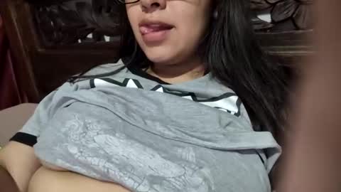 Snapshot of babyymango_ chatting on 03/02/25, 10:59  Gisselle  online show from 03/02/25, 10:59