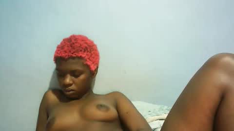 Snapshot of babyzuri chatting on 01/15/26, 01:10 Zuri online show from 01/15/26, 01:10