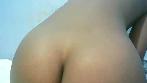 Snapshot of babyzuri chatting on 01/19/26, 11:58 Zuri online show from 01/19/26, 11:58