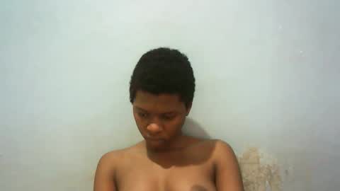 Snapshot of babyzuri chatting on 02/20/26, 08:27 Zuri online show from 02/20/26, 08:27