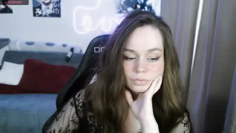 Snapshot of bad_girl009 chatting on 12/02/24, 07:14 Lin online show from 12/02/24, 07:14