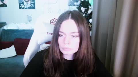 Snapshot of bad_girl009 chatting on 12/12/24, 06:10 Lin online show from 12/12/24, 06:10