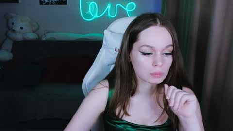 Snapshot of bad_girl009 chatting on 01/16/25, 05:12 Lin online show from 01/16/25, 05:12