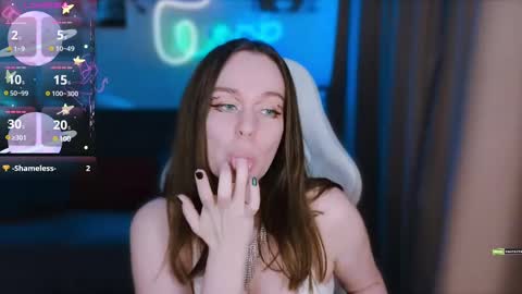 Snapshot of bad_girl009 chatting on 02/10/25, 06:56 Lin online show from 02/10/25, 06:56