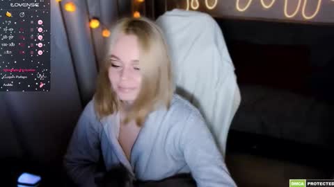 Snapshot of bad_girl009 chatting on 10/28/25, 09:39 Lin online show from 10/28/25, 09:39