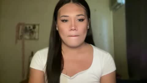 AMARA - FOLLOW ME AND THUMBS UP online show from 04/19/26, 01:38