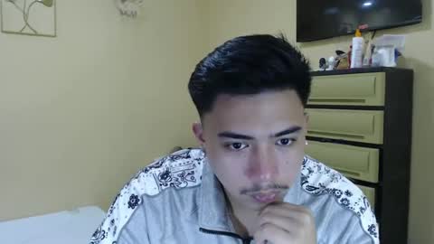 Snapshot of badboy_hanns chatting on 12/10/24, 12:49 HANNS online show from 12/10/24, 12:49