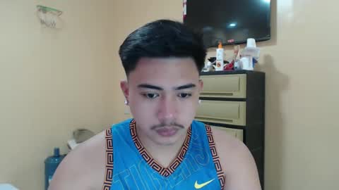 Snapshot of badboy_hanns chatting on 12/11/24, 05:43 HANNS online show from 12/11/24, 05:43