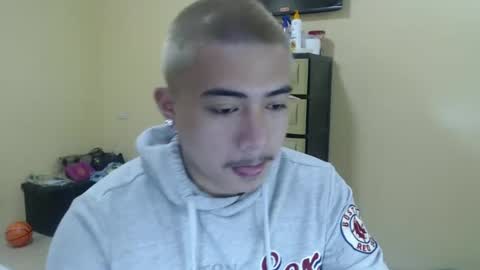 Snapshot of badboy_hanns chatting on 12/13/24, 07:10 HANNS online show from 12/13/24, 07:10