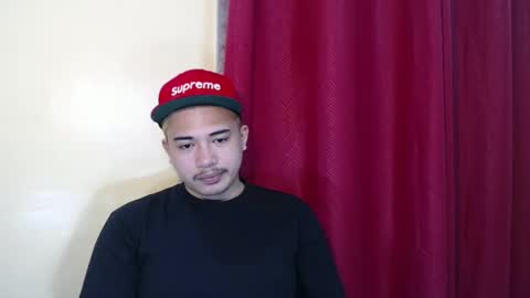 Snapshot of badboy_hanns chatting on 12/21/24, 02:15 HANNS online show from 12/21/24, 02:15