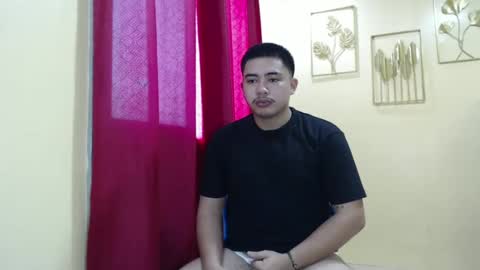 Snapshot of badboy_hanns chatting on 02/16/25, 07:04 HANNS online show from 02/16/25, 07:04