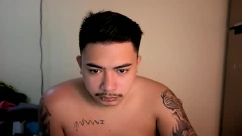 Snapshot of badboy_hanns chatting on 10/16/25, 12:55 HANNS online show from 10/16/25, 12:55