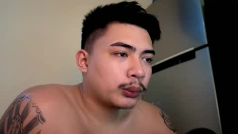 Snapshot of badboy_hanns chatting on 10/20/25, 03:29 HANNS online show from 10/20/25, 03:29