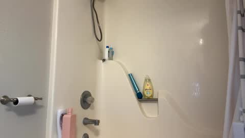 Snapshot of badboyson65 chatting on 10/04/25, 03:04 HotWifeFun32 online show from 10/04/25, 03:04