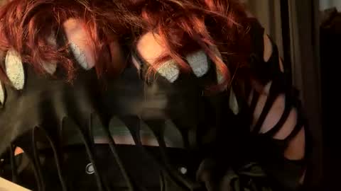 badbunnykira online show from 09/29/25, 07:24