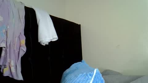 baddie_bunnie online show from 11/22/25, 02:10