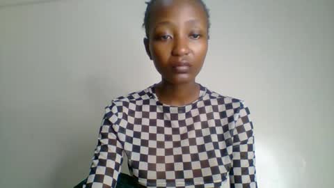 baddie_bunnie online show from 11/28/25, 02:47