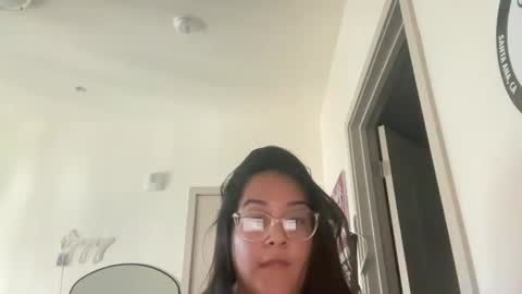 Snapshot of baddiemaddiee69 chatting on 11/24/25, 08:19 baddiemaddiee69 online show from 11/24/25, 08:19