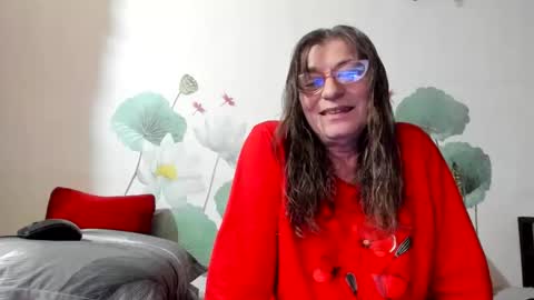 Snapshot of badgg chatting on 01/06/26, 01:15 Gina online show from 01/06/26, 01:15