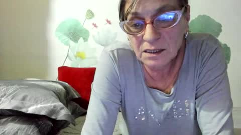 Snapshot of badgg chatting on 01/15/26, 03:49 Gina online show from 01/15/26, 03:49