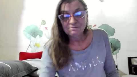 Snapshot of badgg chatting on 01/31/26, 07:11 Gina online show from 01/31/26, 07:11