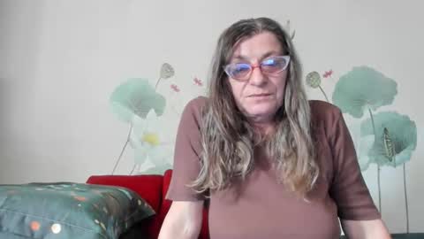 Snapshot of badgg chatting on 03/01/26, 12:18 Gina online show from 03/01/26, 12:18