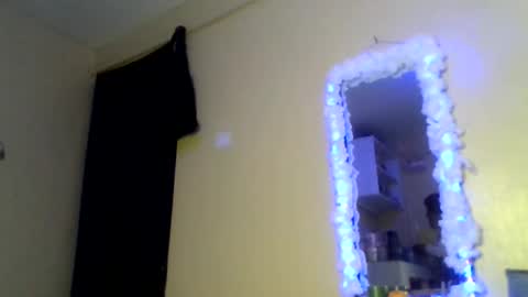 Lily. online show from 11/06/25, 08:10