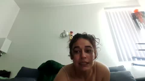 Snapshot of badlil3m chatting on 06/17/26, 10:21 badlil3m online show from 06/17/26, 10:21