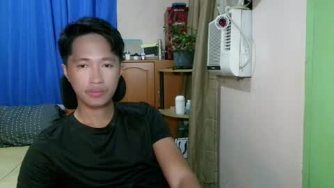 Snapshot of baggage00 chatting on 06/29/26, 04:40 baggage00 online show from 06/29/26, 04:40