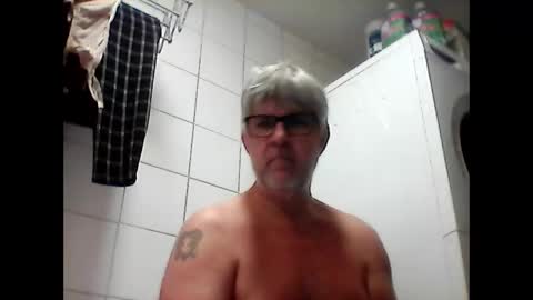 Snapshot of baggelina75 chatting on 01/09/25, 04:52 baggelina75 online show from 01/09/25, 04:52