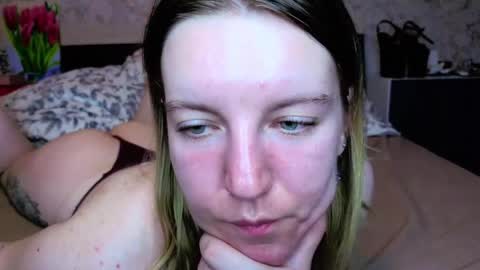 Snapshot of baiambel_mi chatting on 04/27/26, 03:43 holly online show from 04/27/26, 03:43