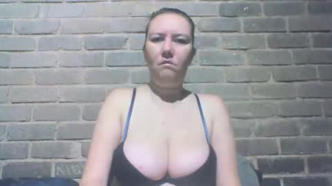 Chaterlain online show from 04/28/26, 07:02