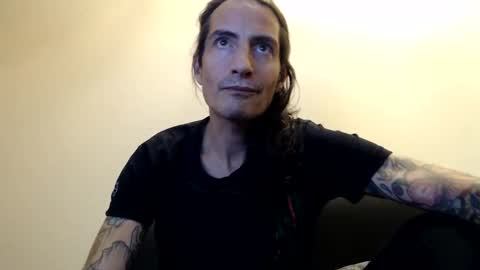 Bailey online show from 10/08/25, 10:18