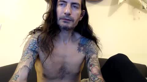 Bailey online show from 11/20/25, 01:39