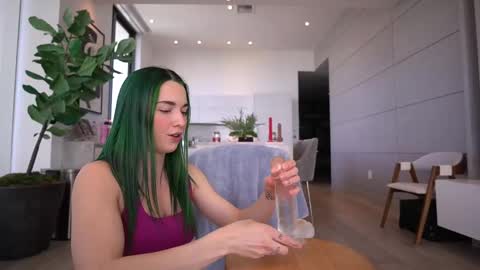 Bailey online show from 02/22/25, 01:46