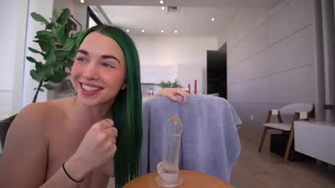 Bailey online show from 02/28/25, 01:47